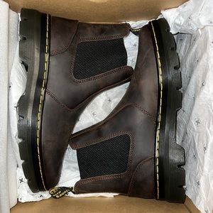 Brand New in Box Men’s Dr. Martens Size 9 Embury Chelsea Boot